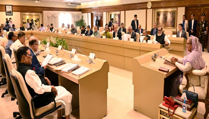 ইফতার পার্টি না করে সেই টাকায় মানুষের পাশে দাঁড়ান: প্রধানমন্ত্রী ইফতার পার্টি না করে সেই টাকায় মানুষের পাশে দাঁড়ান: প্রধানমন্ত্রী