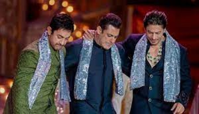 আসছে এক সিনেমায় তিন খান আসছে এক সিনেমায় তিন খান