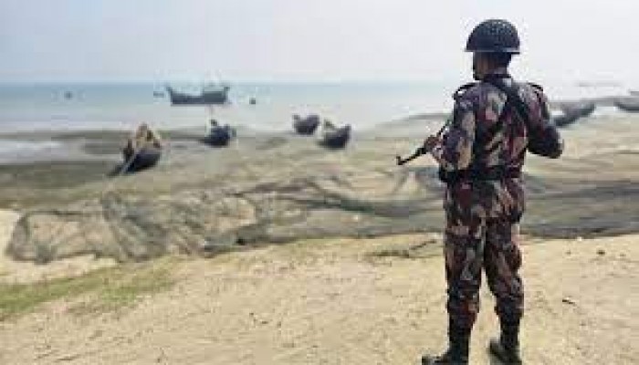 মিয়ানমারে সংঘাতে নাফনদ জেটিঘাট জনশূন্য মিয়ানমারে সংঘাতে নাফনদ জেটিঘাট জনশূন্য