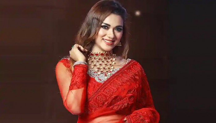 আত্মসমর্পণ করে জামিন পেলেন ববি আত্মসমর্পণ করে জামিন পেলেন ববি