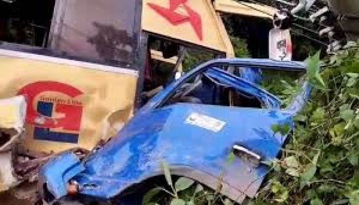 ফরিদপুরে বাস-পিকআপভ্যান সংঘর্ষে নিহত ২, আহত ১০ ফরিদপুরে বাস-পিকআপভ্যান সংঘর্ষে নিহত ২, আহত ১০