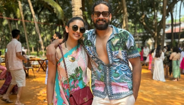 অভিনেত্রী রাকুল প্রীতের ভাই আটক অভিনেত্রী রাকুল প্রীতের ভাই আটক