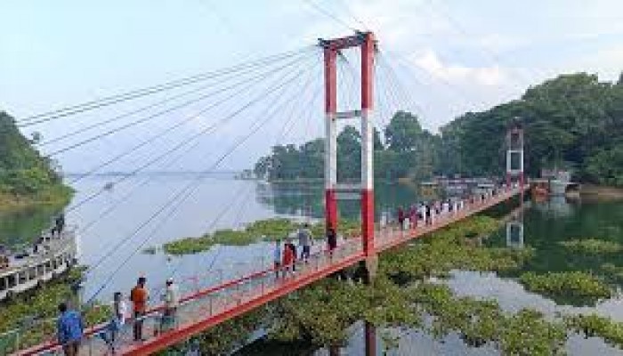 রাঙামাটিতে বিধিনিষেধ তুলে নেয়ায় প্রাণ ফিরছে পর্যটনে রাঙামাটিতে বিধিনিষেধ তুলে নেয়ায় প্রাণ ফিরছে পর্যটনে
