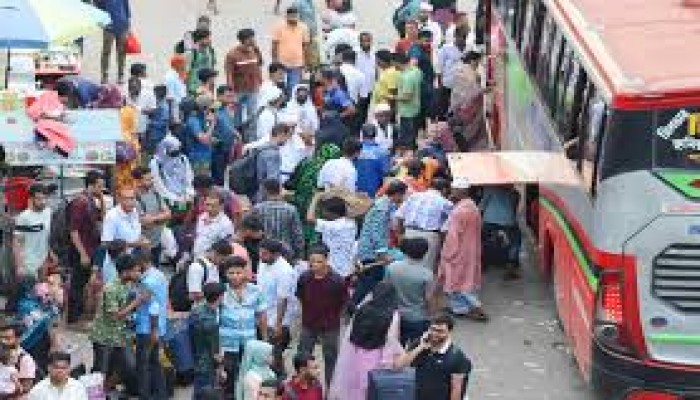 নগরে ফিরছে মানুষ পথে পথে ভোগান্তি নগরে ফিরছে মানুষ পথে পথে ভোগান্তি