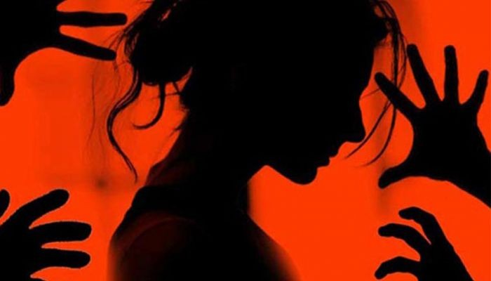 টাকা ধার নিতে গিয়ে ধর্ষণের শিকার নারী টাকা ধার নিতে গিয়ে ধর্ষণের শিকার নারী