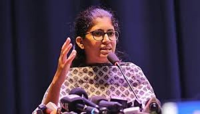 বৈষম্যবিরোধী ছাত্র আন্দোলন থেকে সরে দাঁড়ালেন উমামা ফাতেমা বৈষম্যবিরোধী ছাত্র আন্দোলন থেকে সরে দাঁড়ালেন উমামা ফাতেমা