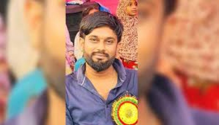 নরসিংদীতে ডিশ ব্যবসায়ীকে কুপিয়ে ও গুলি করে হত্যা নরসিংদীতে ডিশ ব্যবসায়ীকে কুপিয়ে ও গুলি করে হত্যা
