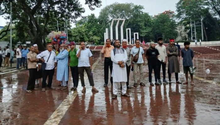 কাকরাইলে পুলিশের বাধার পর শহীদ মিনারে বিডিআর সদস্যরা কাকরাইলে পুলিশের বাধার পর শহীদ মিনারে বিডিআর সদস্যরা