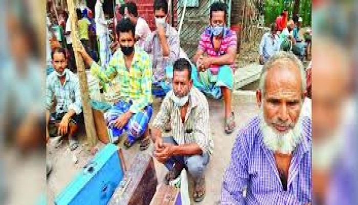 চোখে অশ্রু-কণ্ঠে একরাশ হতাশা চোখে অশ্রু-কণ্ঠে একরাশ হতাশা