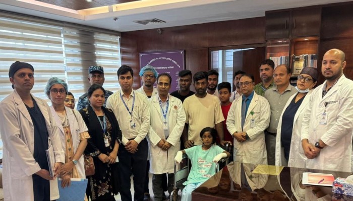 বার্ন ইনস্টিটিউট থেকে ছাড়পত্র পেল দগ্ধ দুই শিক্ষার্থী বার্ন ইনস্টিটিউট থেকে ছাড়পত্র পেল দগ্ধ দুই শিক্ষার্থী