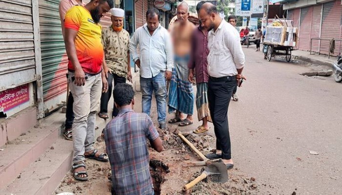 চাঁদপুর শহরে গ্যাস লাইনে লিকেজ, সরবরাহ বন্ধ চাঁদপুর শহরে গ্যাস লাইনে লিকেজ, সরবরাহ বন্ধ