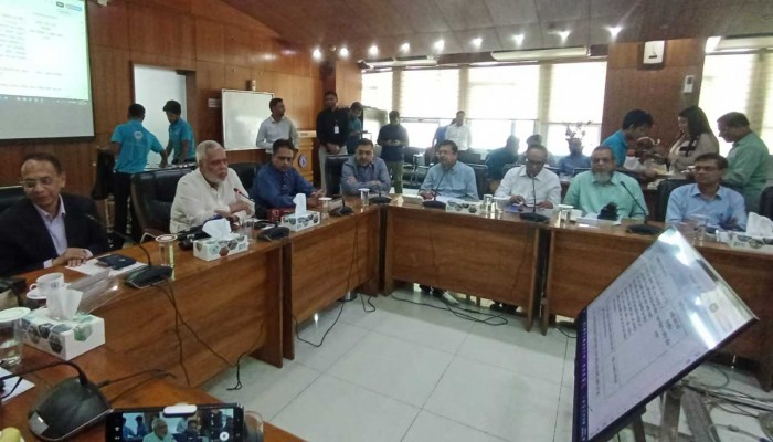 পরিবহন মালিকদের চাপে নতি স্বীকার সরকারের পরিবহন মালিকদের চাপে নতি স্বীকার সরকারের
