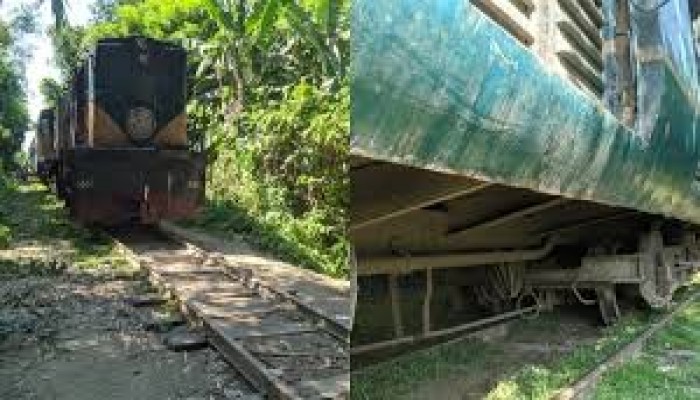 রমনা লোকাল ট্রেন উদ্ধারে আসা রিলিফ ট্রেনও লাইনচ্যুত রমনা লোকাল ট্রেন উদ্ধারে আসা রিলিফ ট্রেনও লাইনচ্যুত