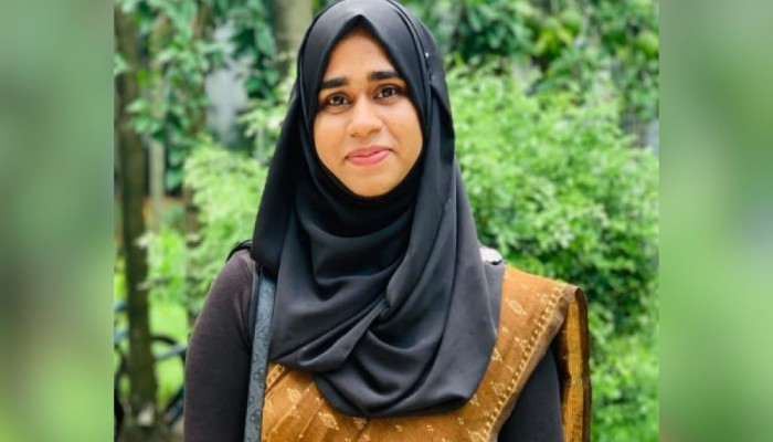 নির্বাচন বর্জনের ঘোষণা ভিপি প্রার্থী তাহমিনার নির্বাচন বর্জনের ঘোষণা ভিপি প্রার্থী তাহমিনার