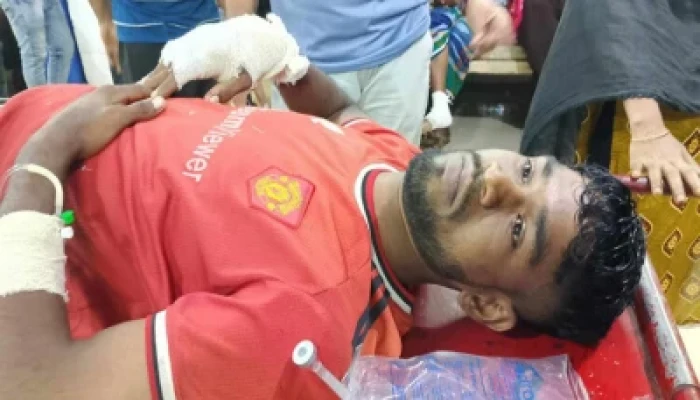 শাহজাহানপুরে দুই পক্ষের সংঘর্ষে গুলিবিদ্ধ ২ শাহজাহানপুরে দুই পক্ষের সংঘর্ষে গুলিবিদ্ধ ২